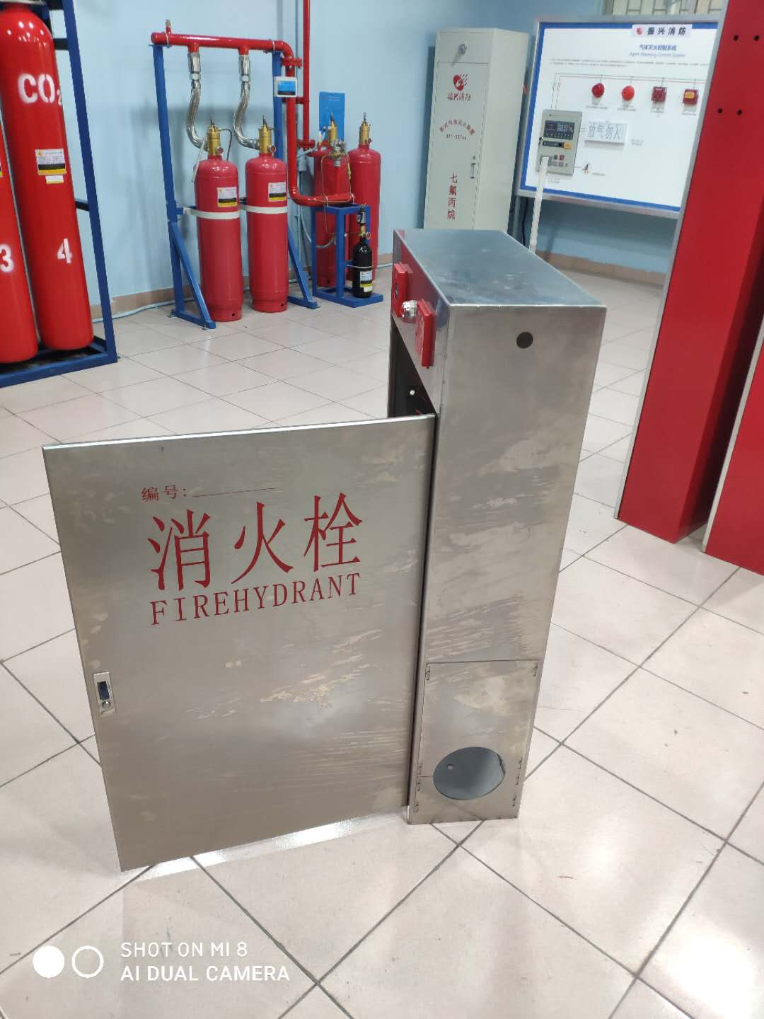 消火栓箱SG24C65Z-J内一般配备什么?怎么购买消火栓箱? 消火栓箱SG24C65Z-J内一般配备什么?怎么购买消火栓箱?